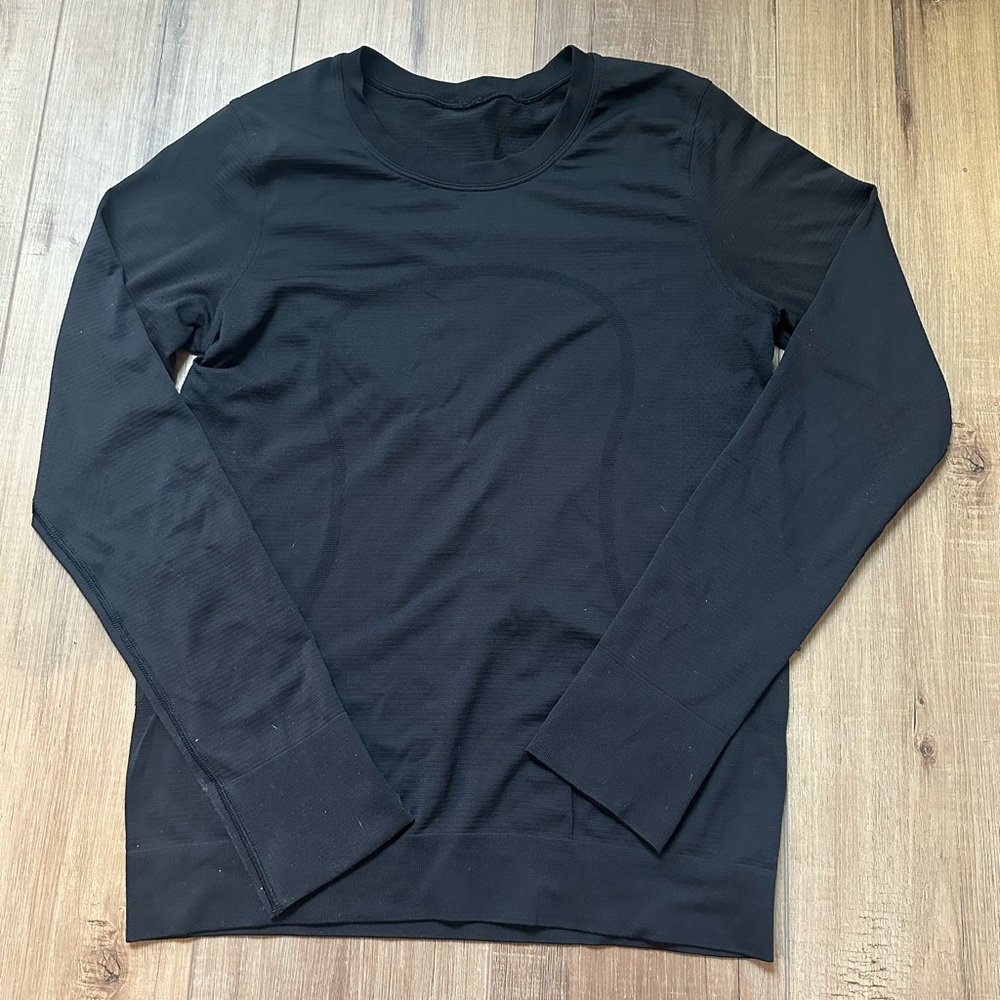 Lululemon black swiftly tech long sleeve size 4